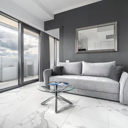 Апартаменты W Hanza Tower