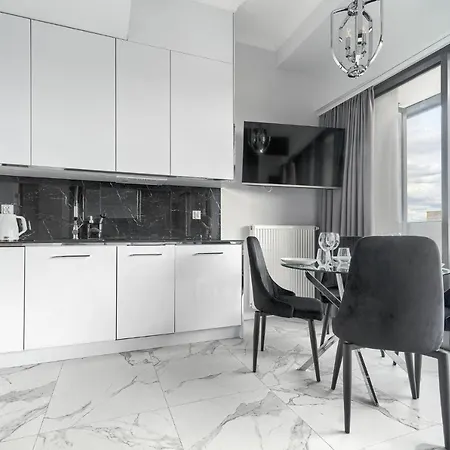 W Hanza Tower シュチェチン