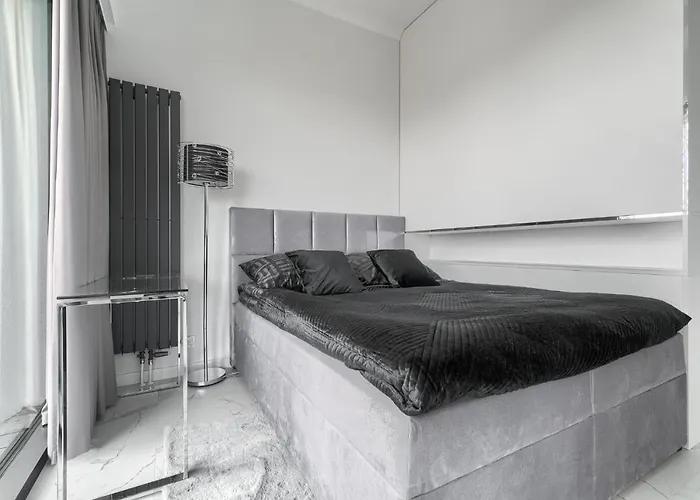 アパート W Hanza Tower